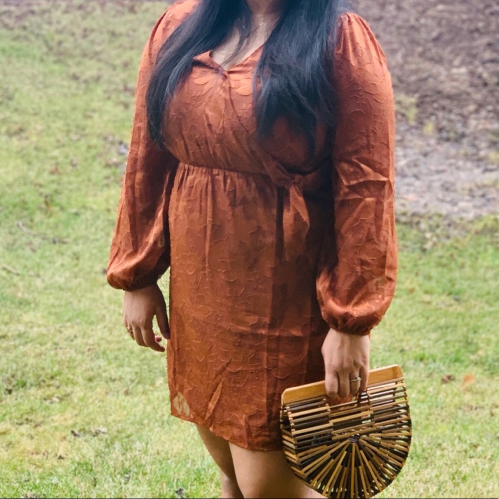 All in favor  Size L dress